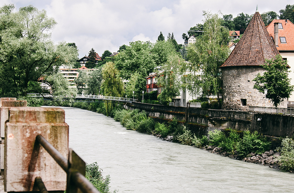 Der Fluß Ill fließt durch die Stadt Feldkirch