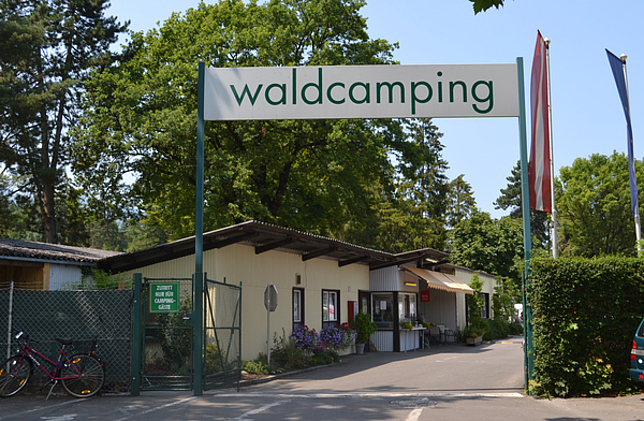 Eingang zum Waldcamping Feldkirch