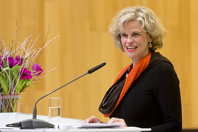 Dr. Sabine Haag bei Ihrer Rede im Montforthaus im Rahmen von Feldkirch 800