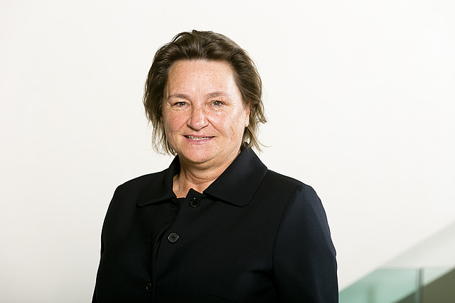 Portraitfoto von Ortsvorsteherin Dr. Elisabeth Pucher