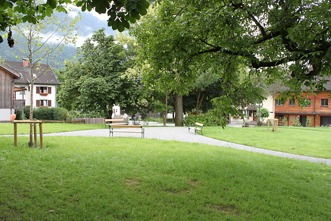 Der Dorfpark in Tisis
