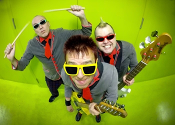 The Toy Dolls (UK) Los Pepes (UK) &amp; Special Guests